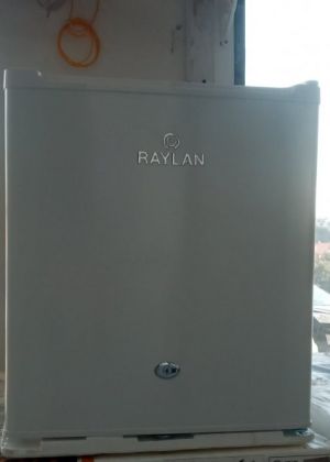ثلاجة صغيرة رايلان متوفرة  Mini bar Raylan 63litres avec garantie